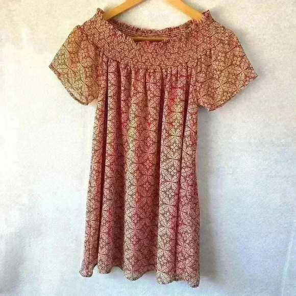 En‎ Creme Red White Abstract Smocked Collar Flowy Sleeve Blouse Size Small - Picture 1 of 14